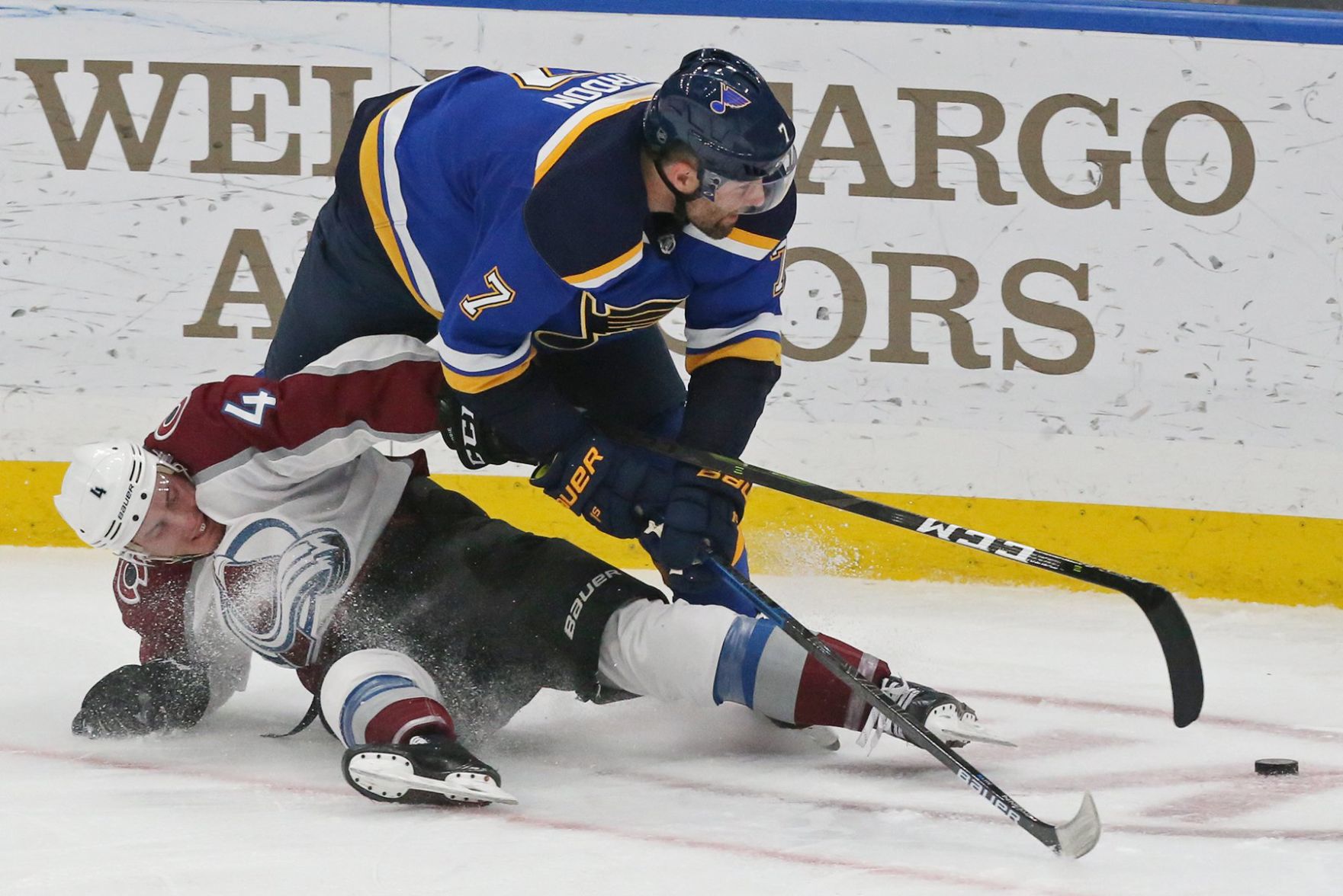 Blues and the avenue match at Enterprise Center